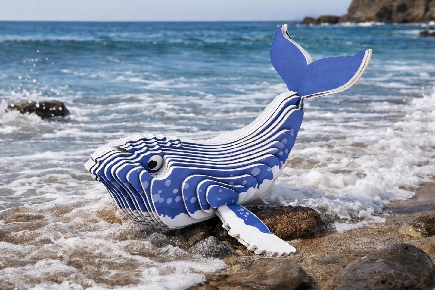 Maquette en bois - Baleine colorée