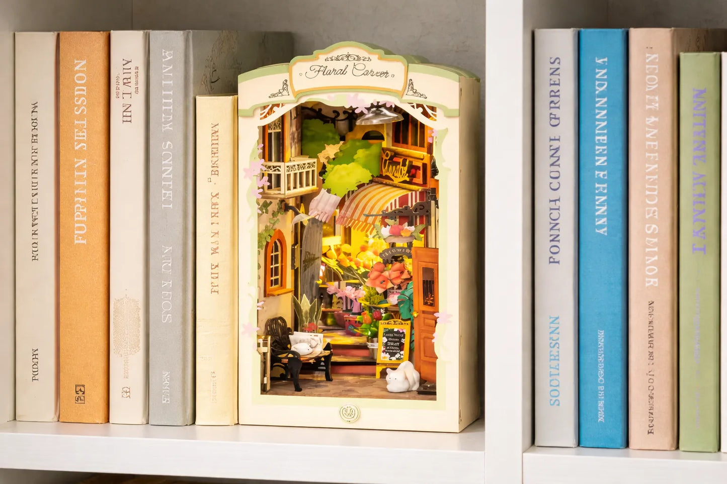 Maquette en bois - Serre-livres, ruelle fleurie