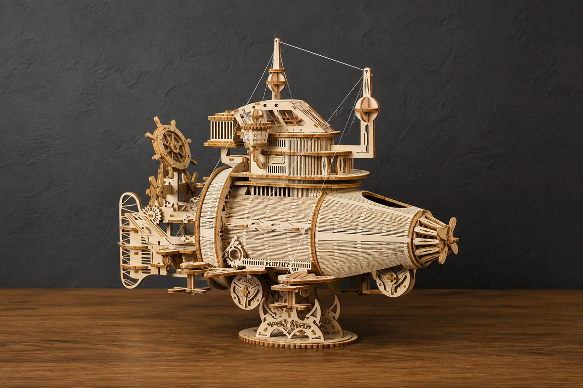 Maquette en bois - Vaisseau spatial