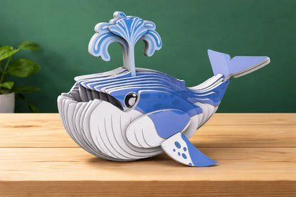 Maquette en bois - Baleine bleue colorée
