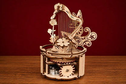 Maquette en bois - Boite à musique fée et sa harpe