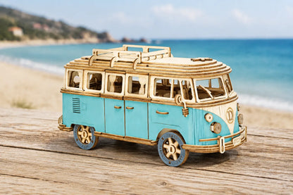 Maquette en bois - Caravane bleue