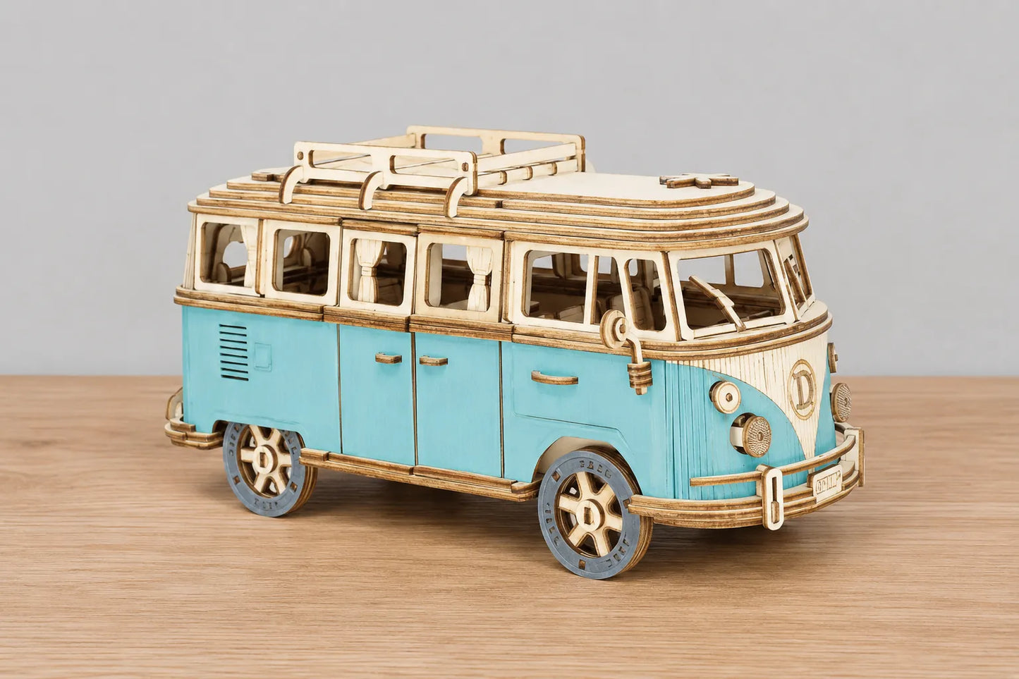 Maquette en bois - Caravane bleue