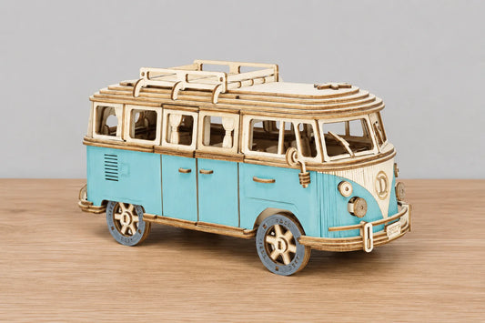 Maquette en bois - Caravane bleue