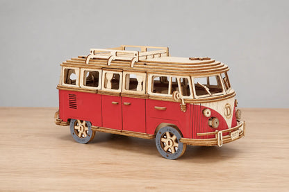 Maquette en bois - Caravane rouge