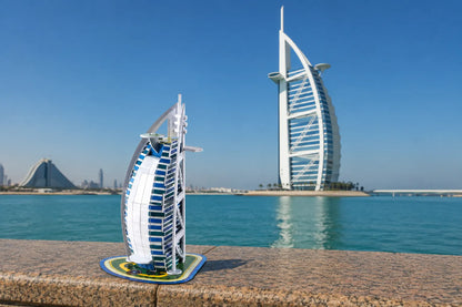 Maquette en bois - Jumeirah Burj Al Arab coloré