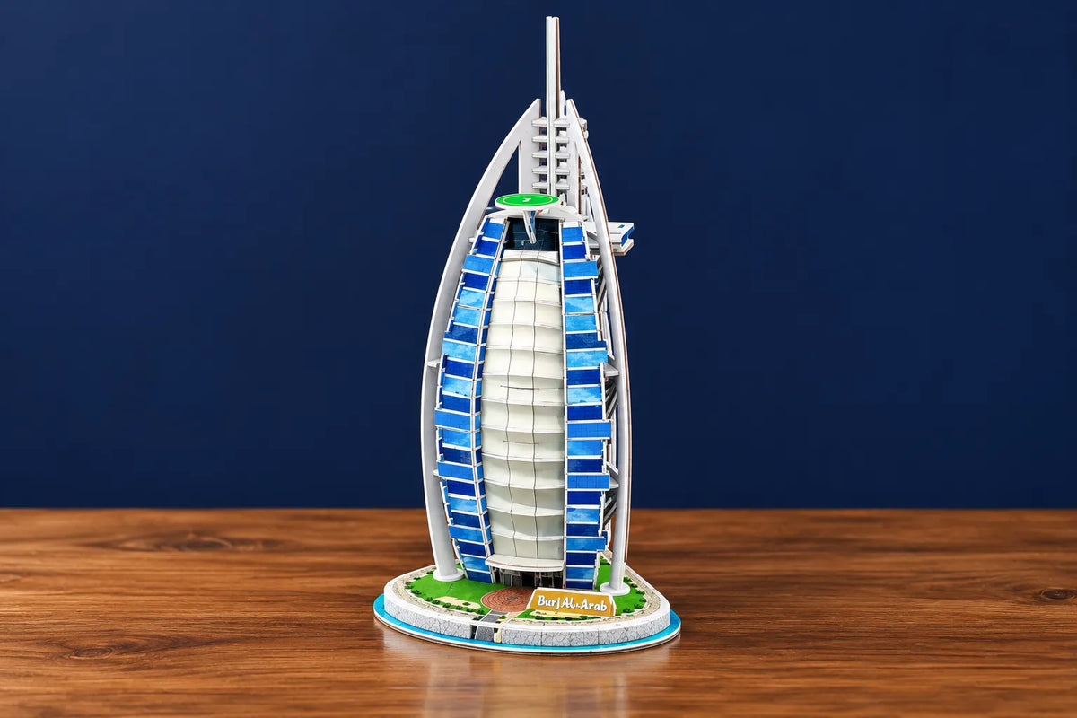 Maquette en bois - L’hôtel en forme de voile de Dubaï