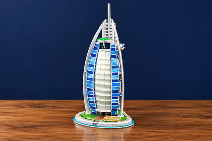 Maquette en bois - L’hôtel en forme de voile de Dubaï