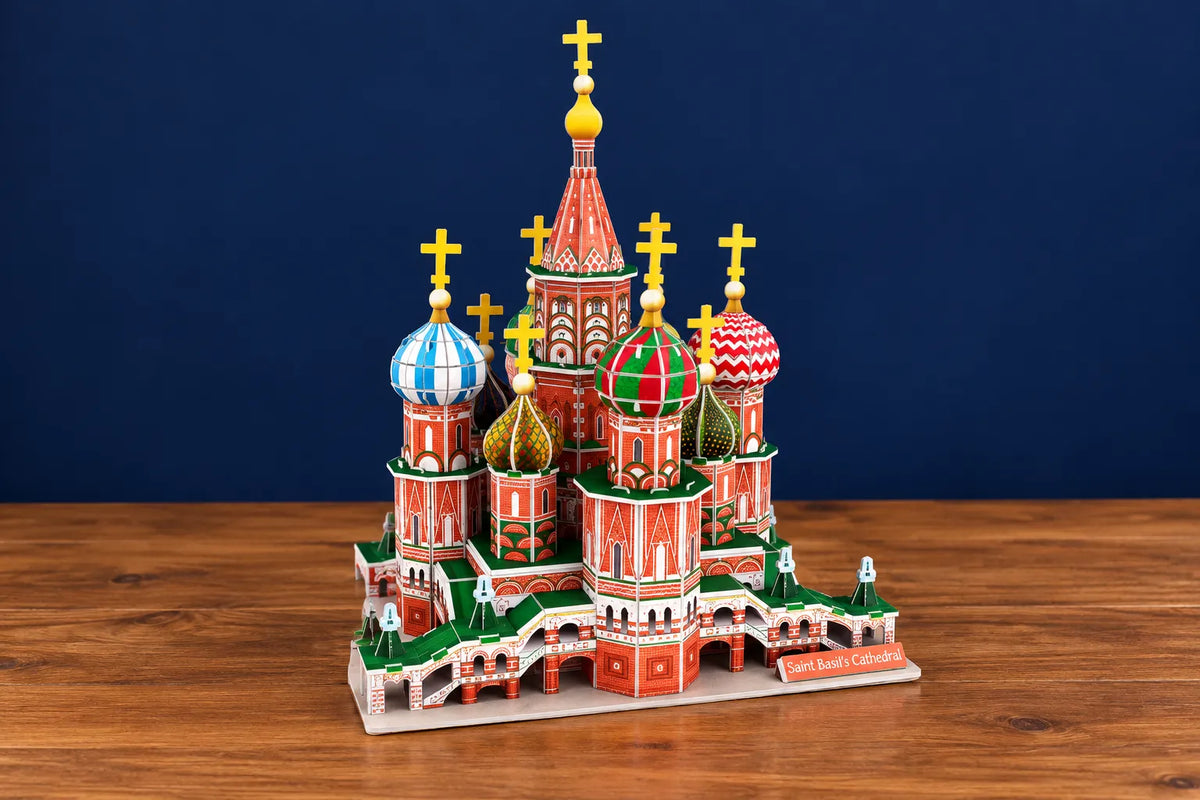 Maquette en bois - La cathédrale Saint-Basile de Moscou