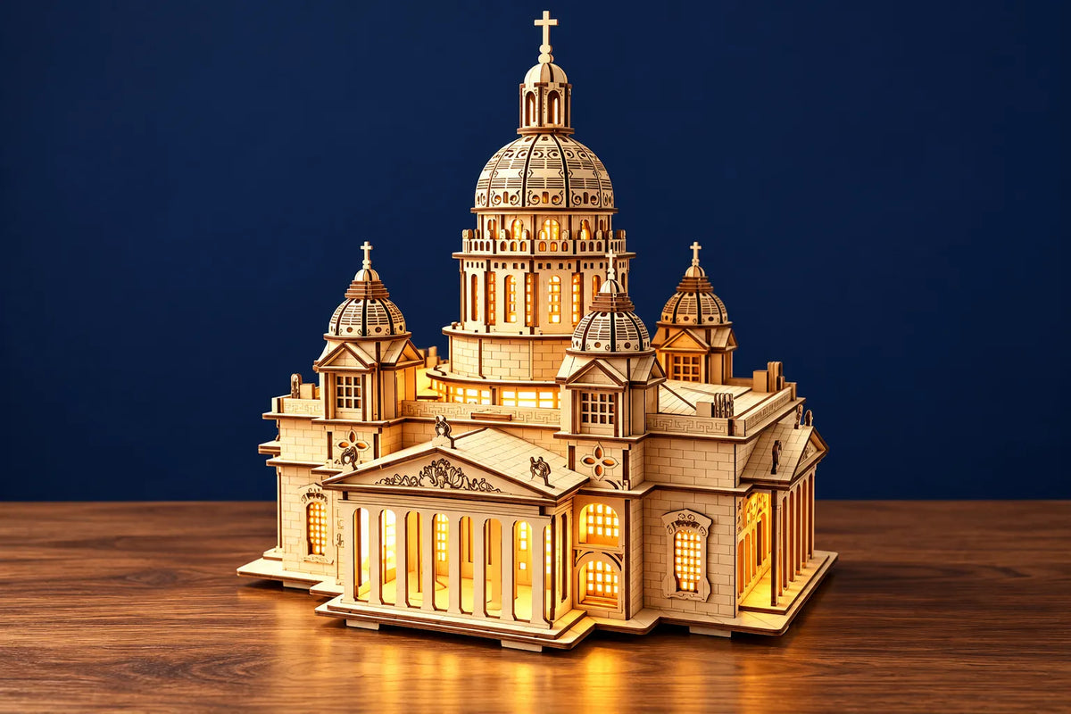 Maquette en bois - La cathédrale Saint-Isaac en Russie