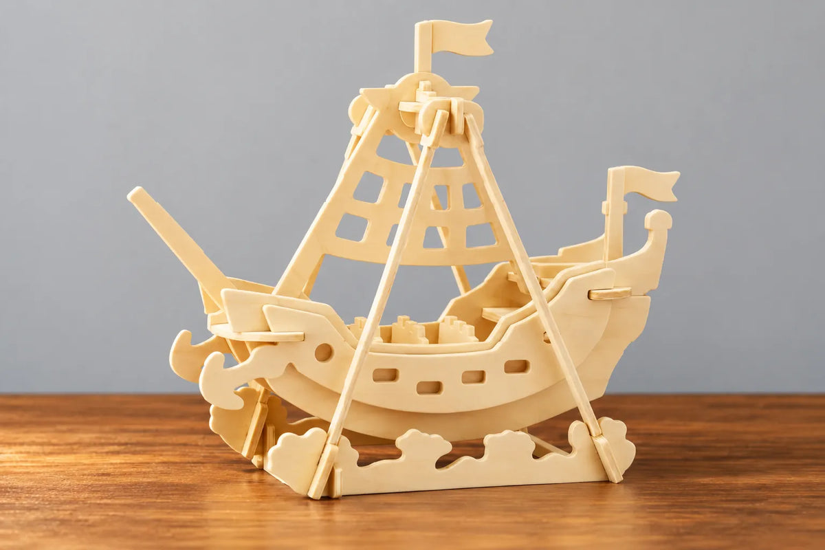 Maquette en bois - Le bateau pirate à bascule