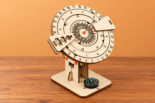 Maquette en bois - Le cadran solaire avec boussole