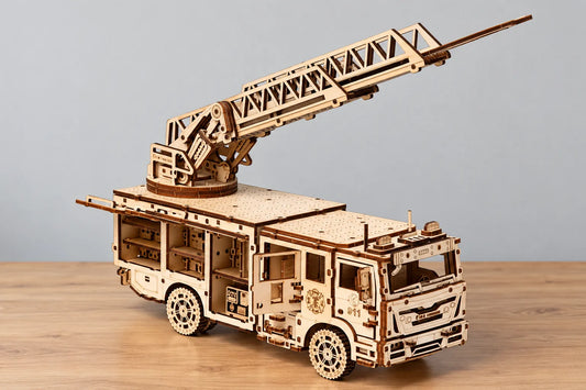 Maquette en bois - Le camion de pompier