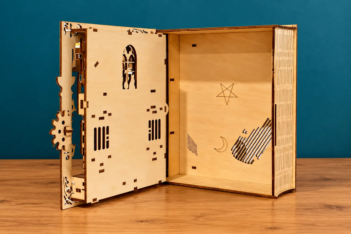 Maquette en bois - Le grimoire aux secrets