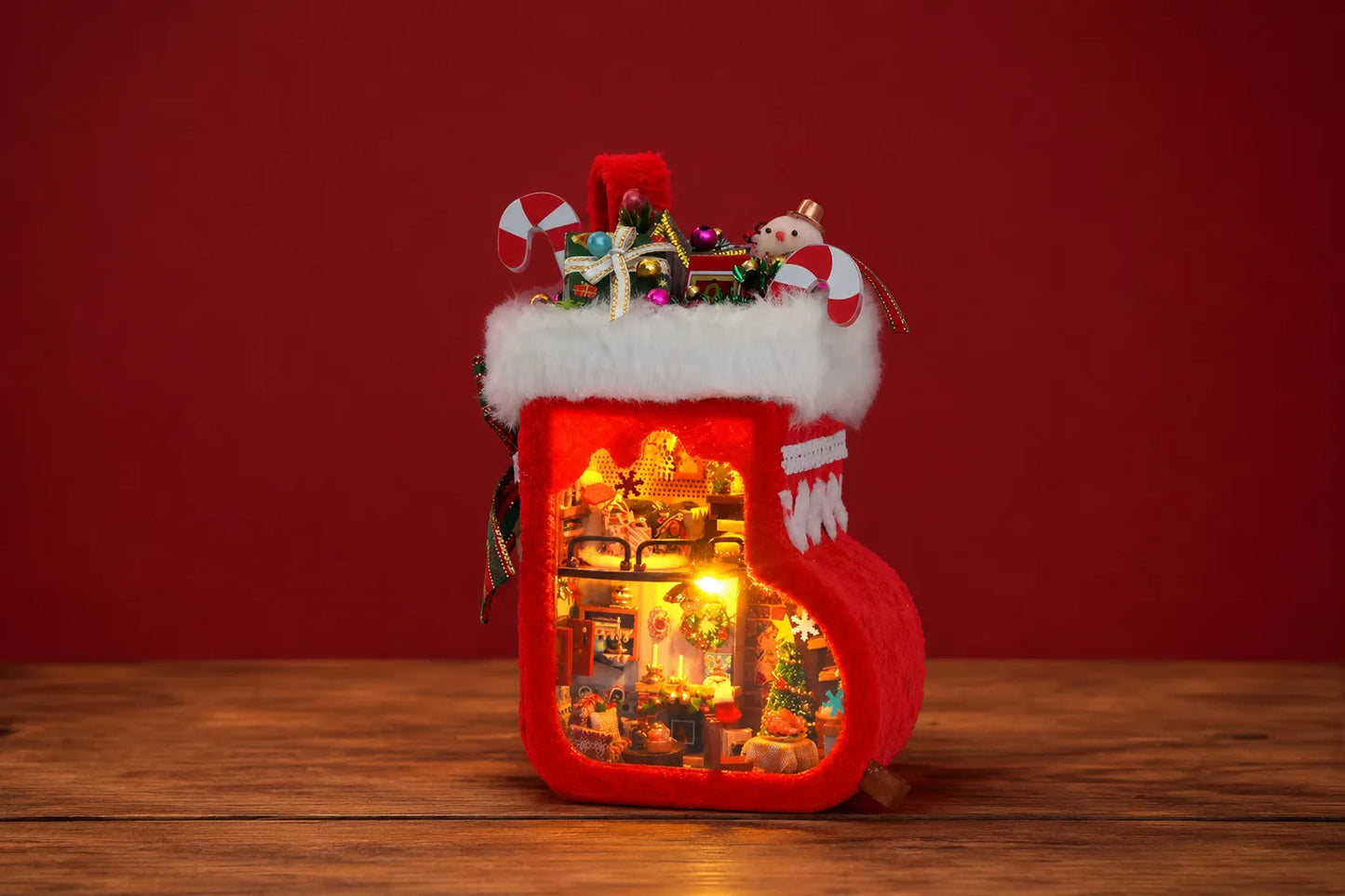 Maquette en bois - Maison à thème, chaussette de Noël