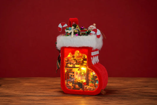 Maquette en bois - Maison à thème, chaussette de Noël