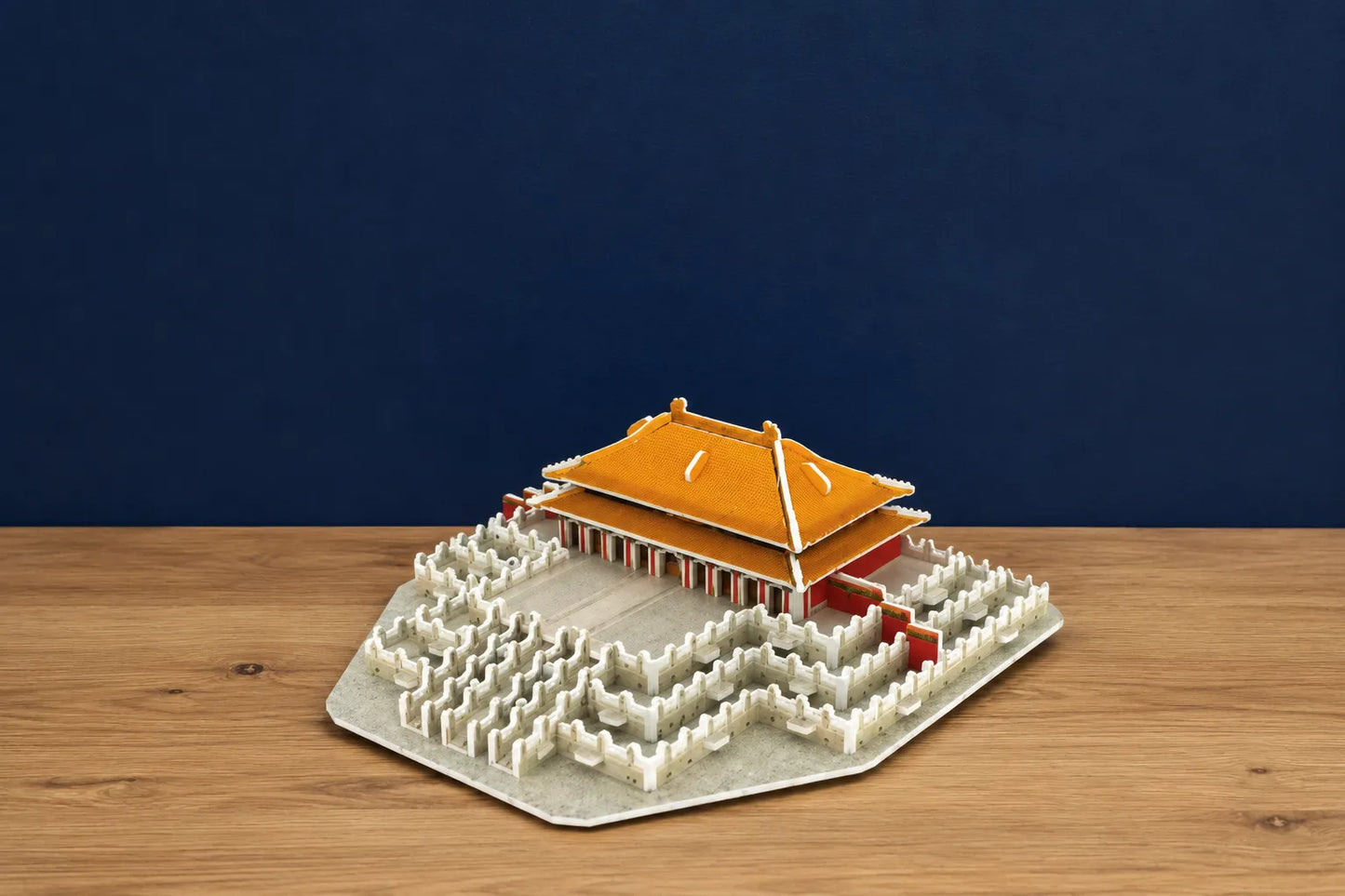 Maquette en bois - Pavillon de l'Harmonie suprême coloré