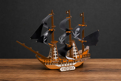 Maquette en bois - Petit bateau pirate