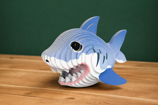 Maquette en bois - Petit requin coloré