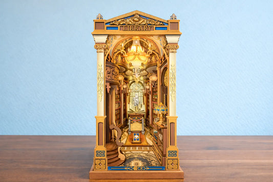 Maquette en bois - Serre-livres, bibliothèque dorée