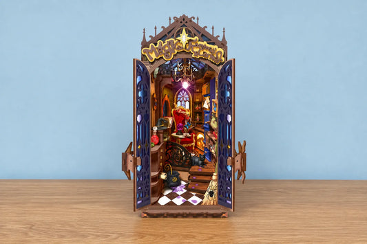 Maquette en bois - Serre-livres, boutique de magie