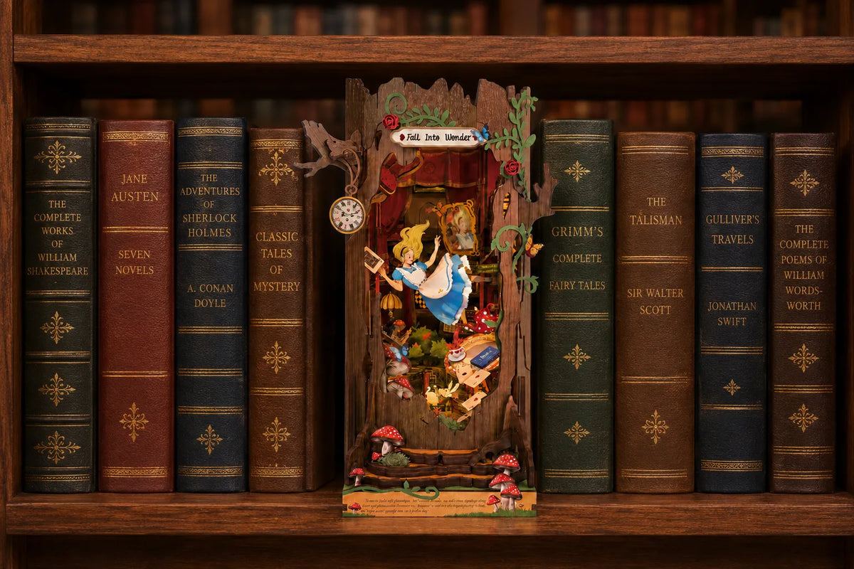 Maquette en bois - Serre-livres, chute au pays des merveilles