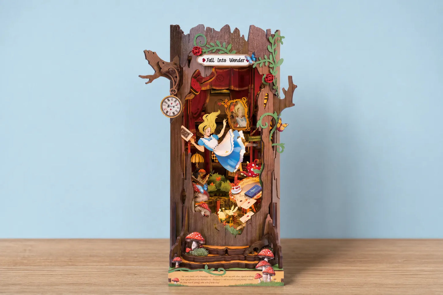 Maquette en bois - Serre-livres, chute au pays des merveilles
