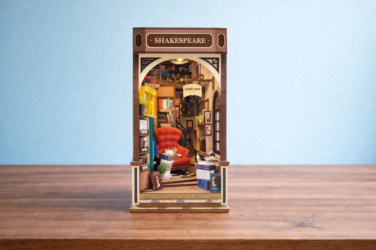 Maquette en bois - Serre-livres, librairie Shakespeare