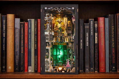 Maquette en bois - Serre-livres, maison de la divination