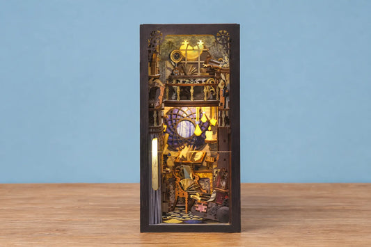 Maquette en bois - Serre-livres, maison de l'astrologie
