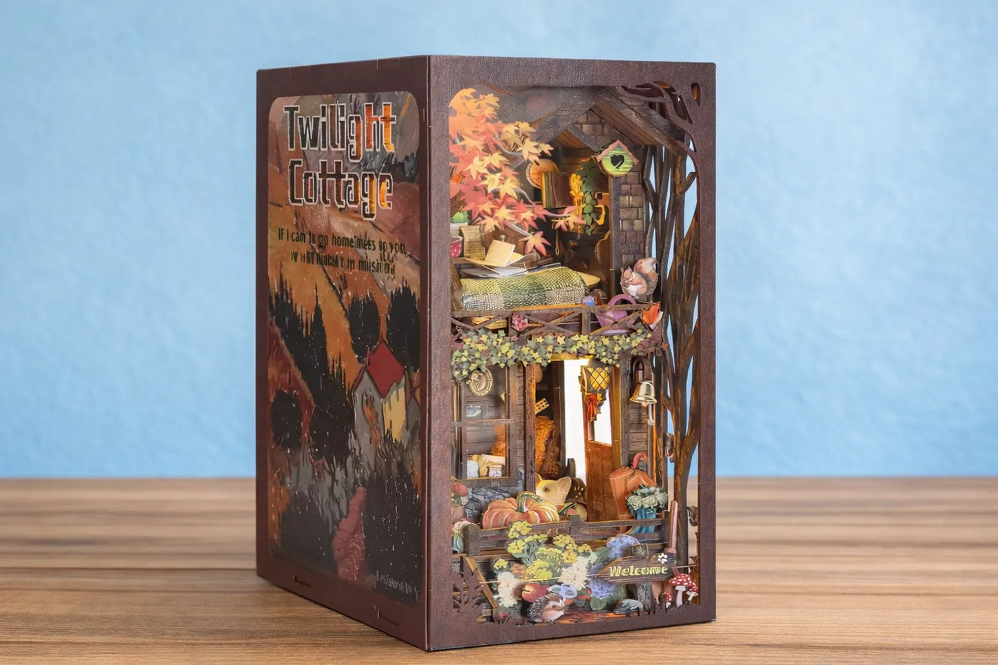 Maquette en bois - Serre-livres, maison des écureuils