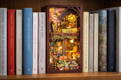 Maquette en bois - Serre-livres, maison des écureuils