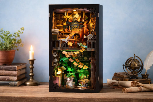 Maquette en bois - Serre-livres, maison du sorcier