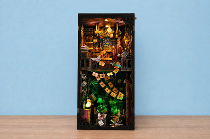 Maquette en bois - Serre-livres, maison du sorcier