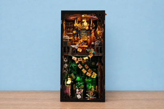 Maquette en bois - Serre-livres, maison du sorcier