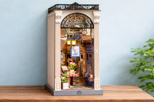 Maquette en bois - Serre-livres, petit restaurant