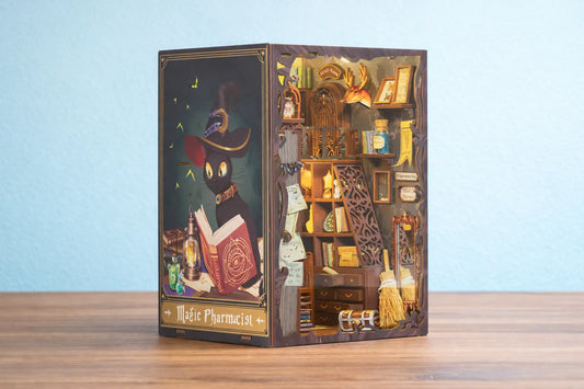 Maquette en bois -Serre-livres, pharmacie de la magie