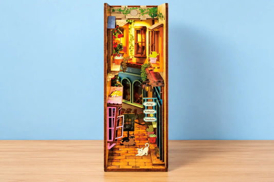 Maquette en bois - Serre-livres, ruelle aux petites boutiques
