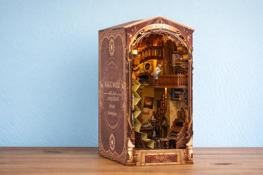 Maquette en bois - Serre-livres, salon de magicien