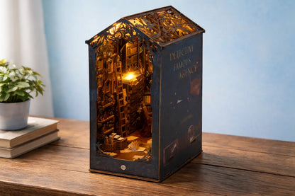 Maquette en bois - Serre-livres, salon de Sherlock Holmes