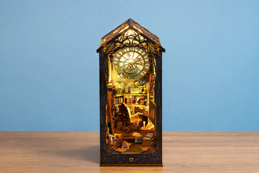 Maquette en bois - Serre-livres, salon de Sherlock Holmes