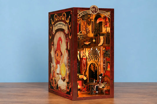 Maquette en bois - Serre-livres, sorcière au coin du feu