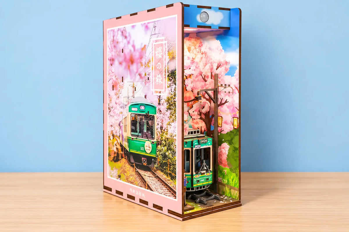 Maquette en bois - Serre-livres, tramway sous les cerisiers
