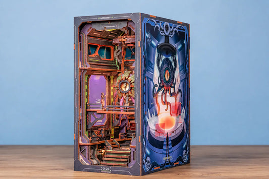 Maquette en bois - Serre-livres, vaisseau alien