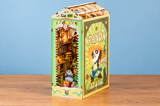 Maquette en bois - Serre-livres, village des pandas