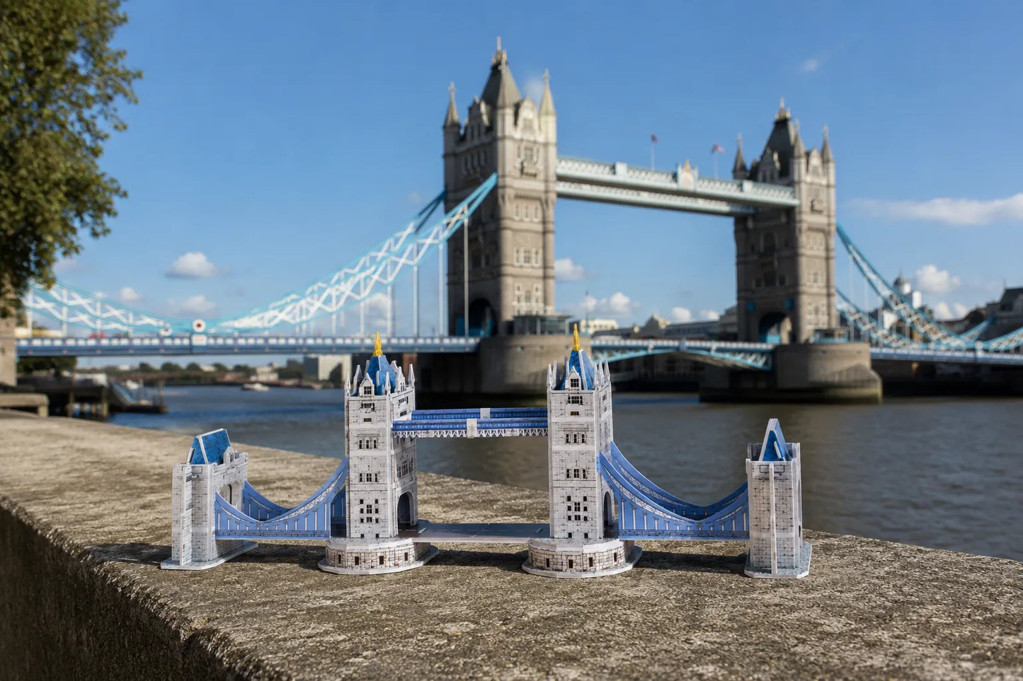 Maquette en bois - Tower Bridge coloré