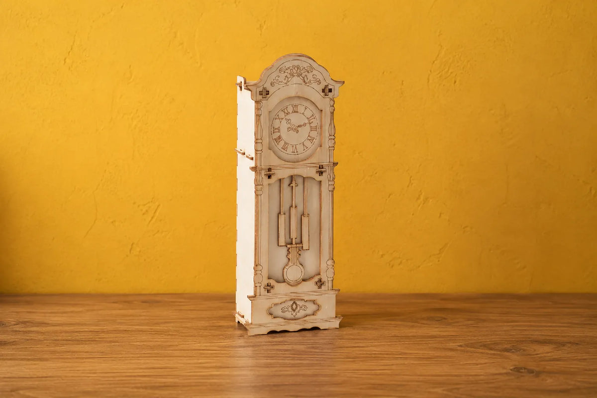 Maquette en bois - Vieille horloge