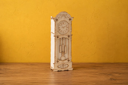 Maquette en bois - Vieille horloge